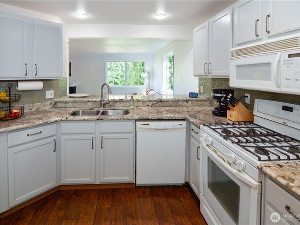 13629 26th Place W A103, Lynnwood WA 98087