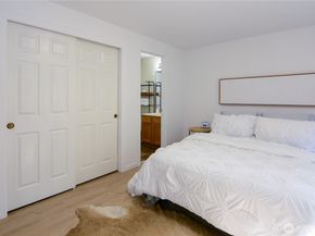 13629 26th Place W A103, Lynnwood WA 98087