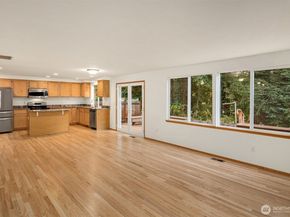 12841 SE 175th Court, Renton WA 98058