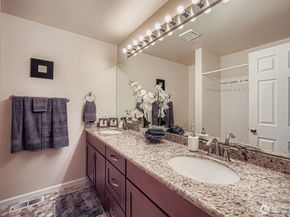 2132 NW Pacific Yew Place, Issaquah WA 98027