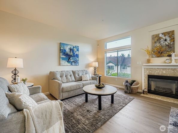 2132 NW Pacific Yew Place, Issaquah WA 98027