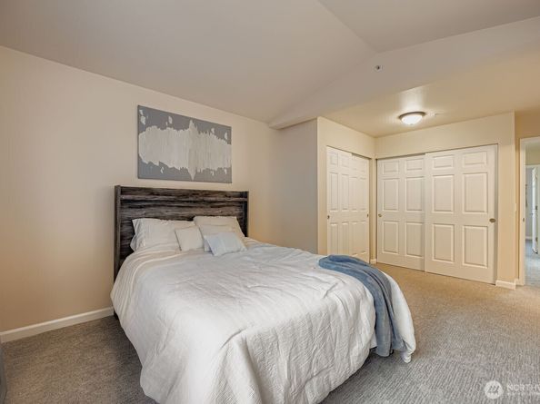 2132 NW Pacific Yew Place, Issaquah WA 98027
