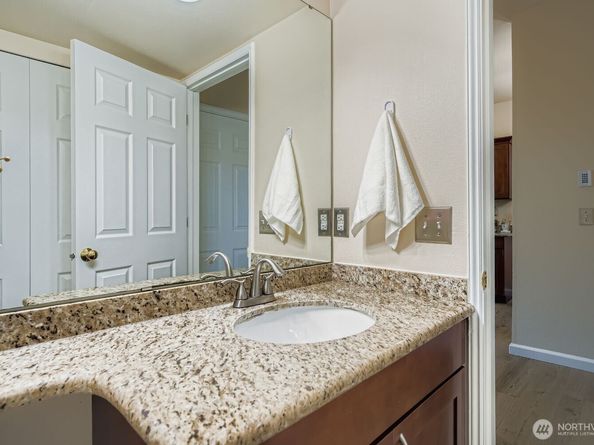 2132 NW Pacific Yew Place, Issaquah WA 98027