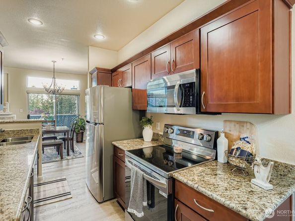 2132 NW Pacific Yew Place, Issaquah WA 98027