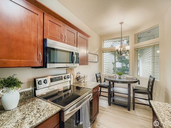 2132 NW Pacific Yew Place, Issaquah WA 98027