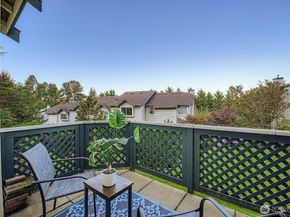 2132 NW Pacific Yew Place, Issaquah WA 98027