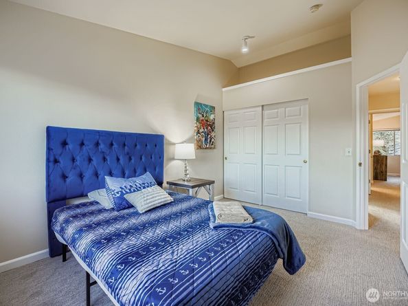 2132 NW Pacific Yew Place, Issaquah WA 98027