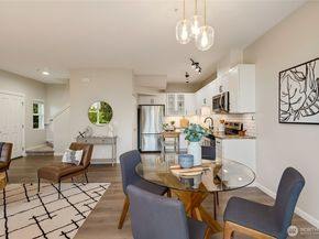 2800 SW Raymond Street 207, Seattle WA 98126