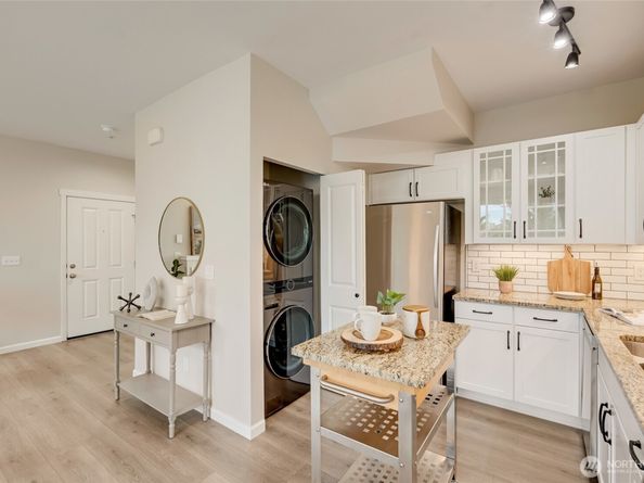 2800 SW Raymond Street 207, Seattle WA 98126