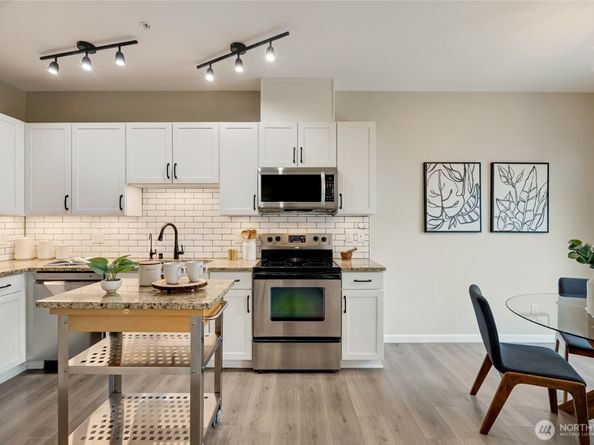 2800 SW Raymond Street 207, Seattle WA 98126