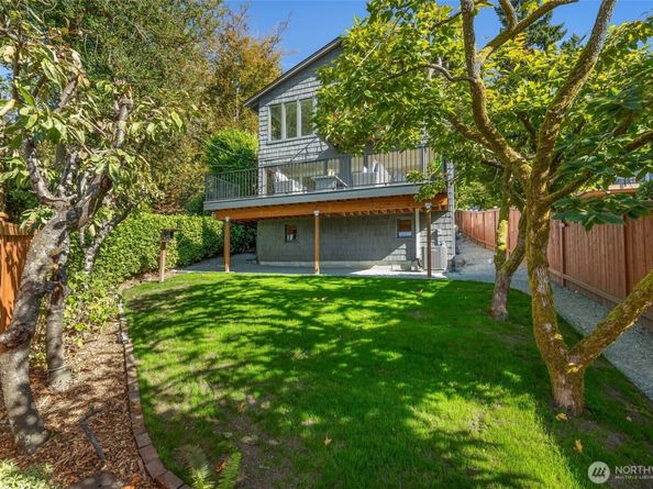 16039 Maplewild Avenue SW, Burien WA 98166