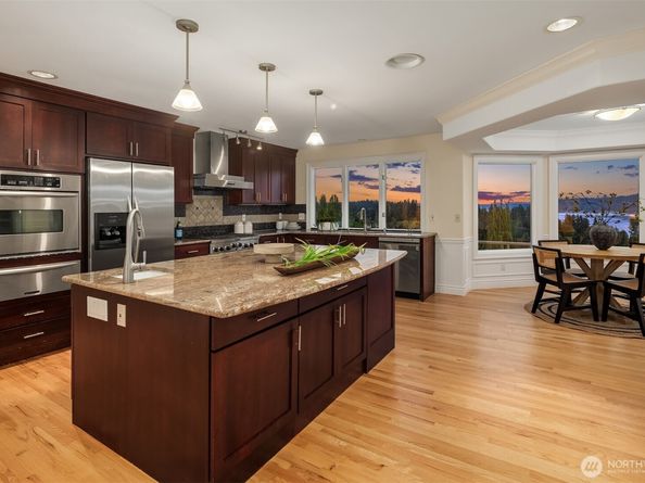 8726 Paisley Drive NE, Seattle WA 98115