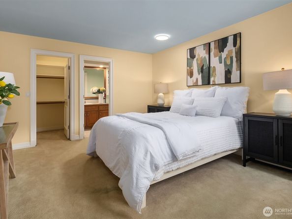 8726 Paisley Drive NE, Seattle WA 98115