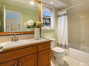 8726 Paisley Drive NE, Seattle WA 98115