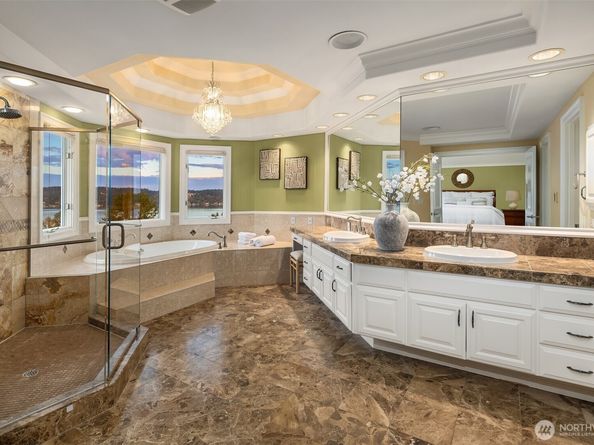 8726 Paisley Drive NE, Seattle WA 98115