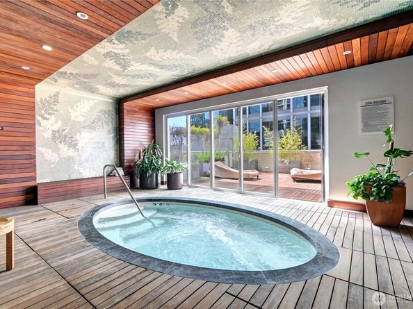 500 106th Avenue NE 3109, Bellevue WA 98004