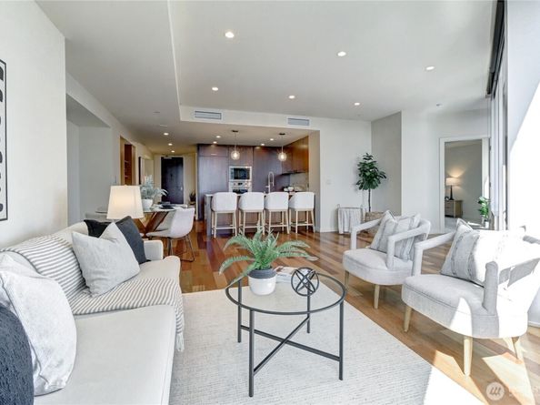 500 106th Avenue NE 3109, Bellevue WA 98004