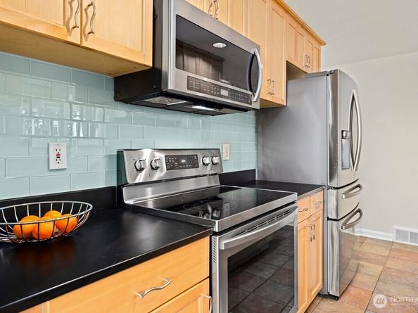 3523 SW Charlestown Street, Seattle WA 98126