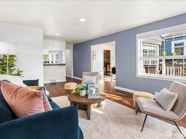 3523 SW Charlestown Street, Seattle WA 98126
