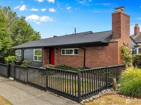 3523 SW Charlestown Street, Seattle WA 98126