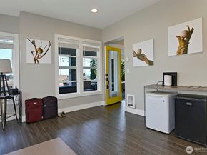 5037 21st Avenue NE, Seattle WA 98105