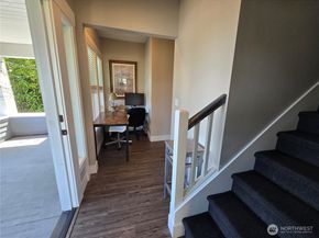 5037 21st Avenue NE, Seattle WA 98105