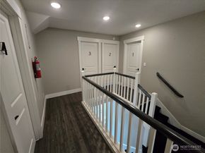 5037 21st Avenue NE, Seattle WA 98105