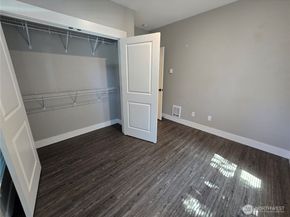 5037 21st Avenue NE, Seattle WA 98105