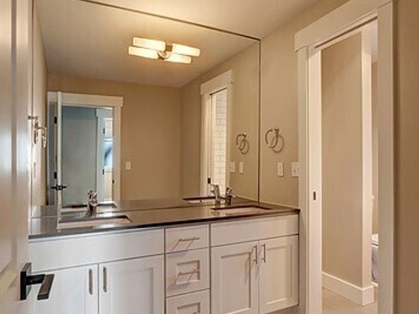 5037 21st Avenue NE, Seattle WA 98105