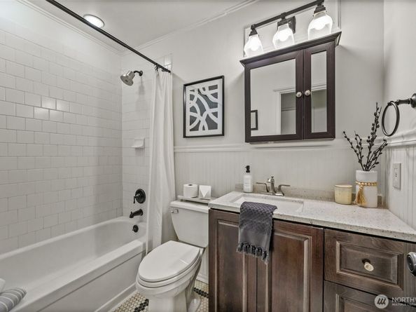 2301 NE 65th Street 202, Seattle WA 98115