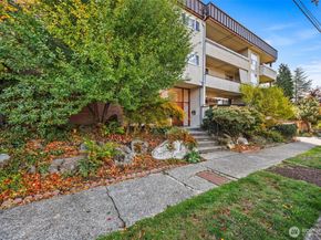 2301 NE 65th Street 202, Seattle WA 98115