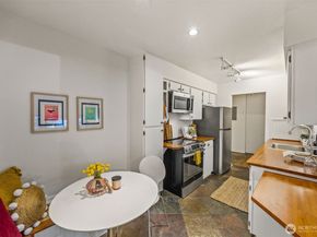2301 NE 65th Street 202, Seattle WA 98115