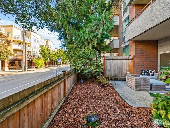 2301 NE 65th Street 202, Seattle WA 98115