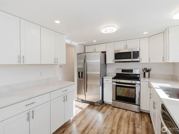 3023 NE Helm Street, Bremerton WA 98310
