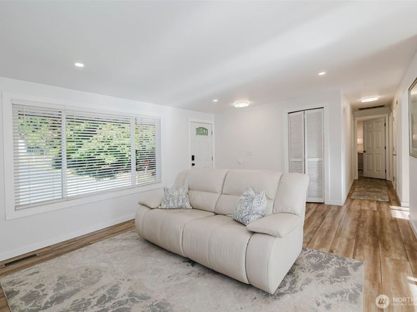 3023 NE Helm Street, Bremerton WA 98310