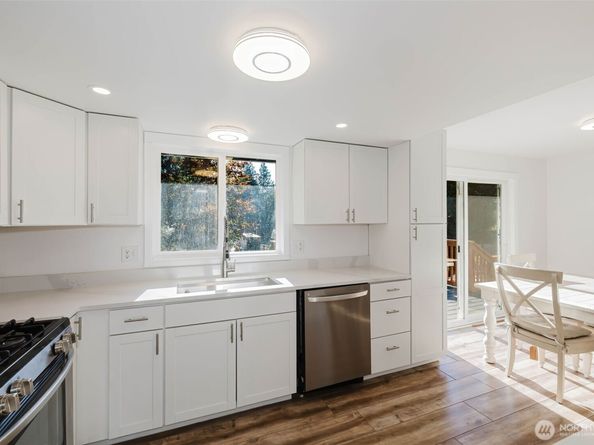 3023 NE Helm Street, Bremerton WA 98310