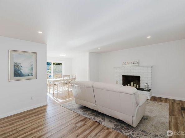 3023 NE Helm Street, Bremerton WA 98310