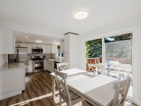 3023 NE Helm Street, Bremerton WA 98310