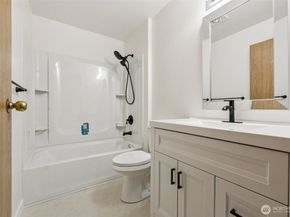 1101 37th Street SE 501, Auburn WA 98002
