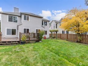 22103 45th Avenue S 6, Kent WA 98032