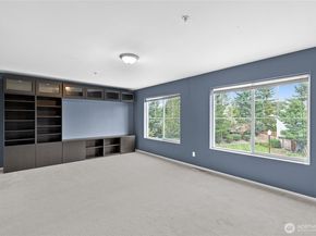 22103 45th Avenue S 6, Kent WA 98032