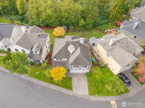22103 45th Avenue S 6, Kent WA 98032