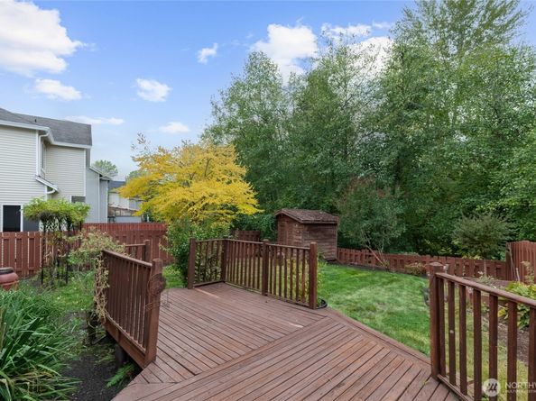 22103 45th Avenue S 6, Kent WA 98032