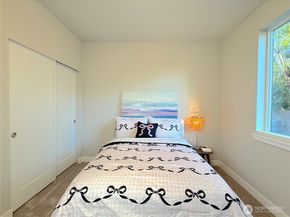 3320 NE 8th Place, Renton WA 98056