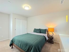 3320 NE 8th Place, Renton WA 98056