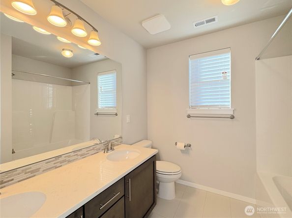 3320 NE 8th Place, Renton WA 98056
