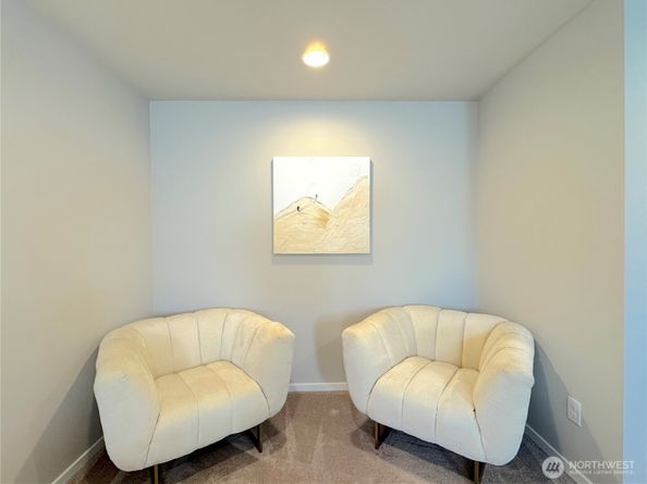 3320 NE 8th Place, Renton WA 98056
