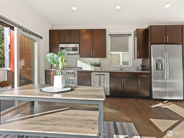 2426 B NW 64th, Seattle WA 98107