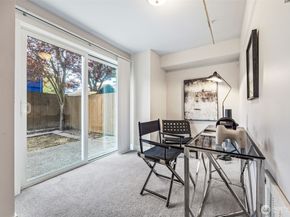 910 NW 85th st B, Seattle WA 98117