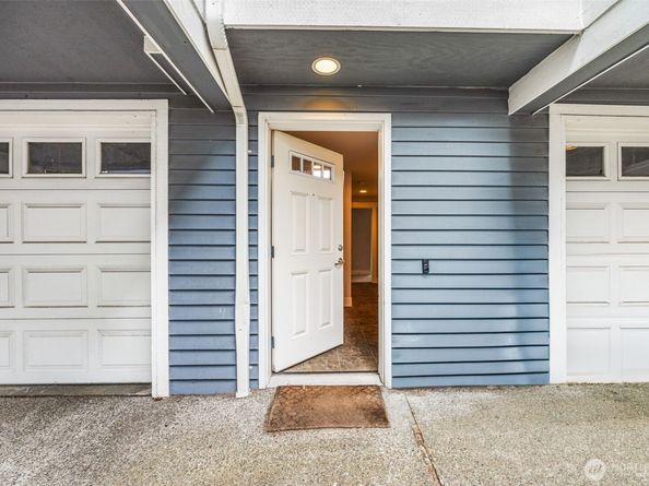 910 NW 85th st B, Seattle WA 98117